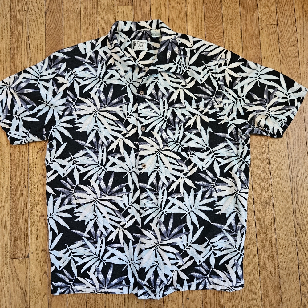 Vintage Silk Men’s Tropical Hawaiian Button Down shirt Size XL